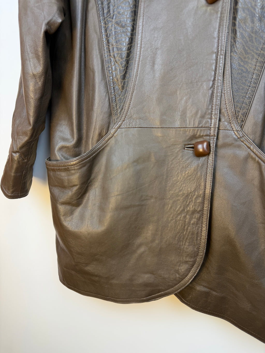 Vintage 90s Genuine Leather Oversized Jacket – Brown – Size 42 (Fits L)