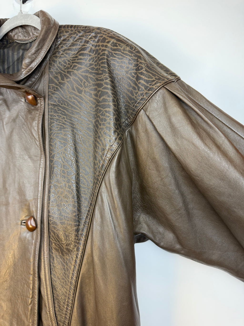 Vintage 90s Genuine Leather Oversized Jacket – Brown – Size 42 (Fits L)