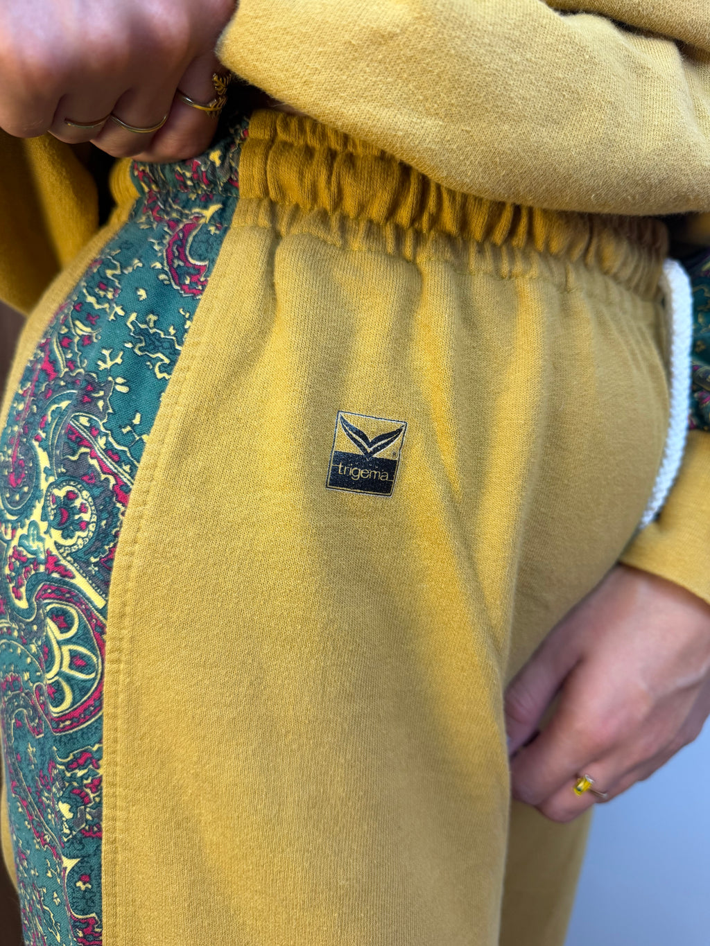 Tuta vintage Trigema paisley senape – taglia L