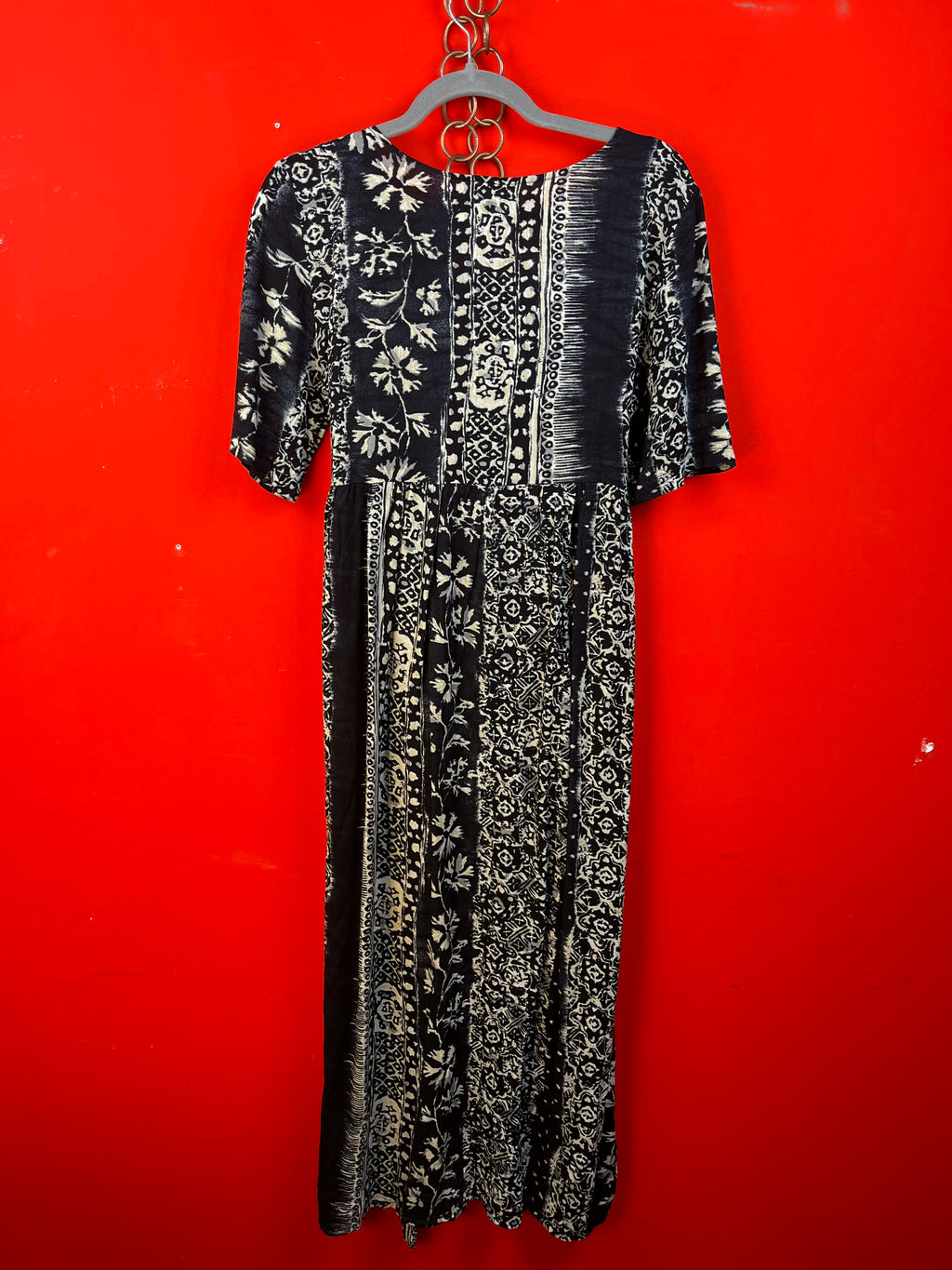 Vintage 90s Black & White Pattern Midi Dress