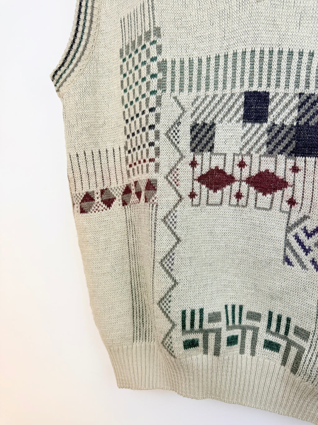 Gilet vintage beige in misto lana con fantasia geometrica