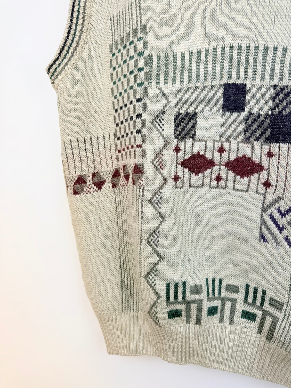 Gilet vintage beige in misto lana con fantasia geometrica