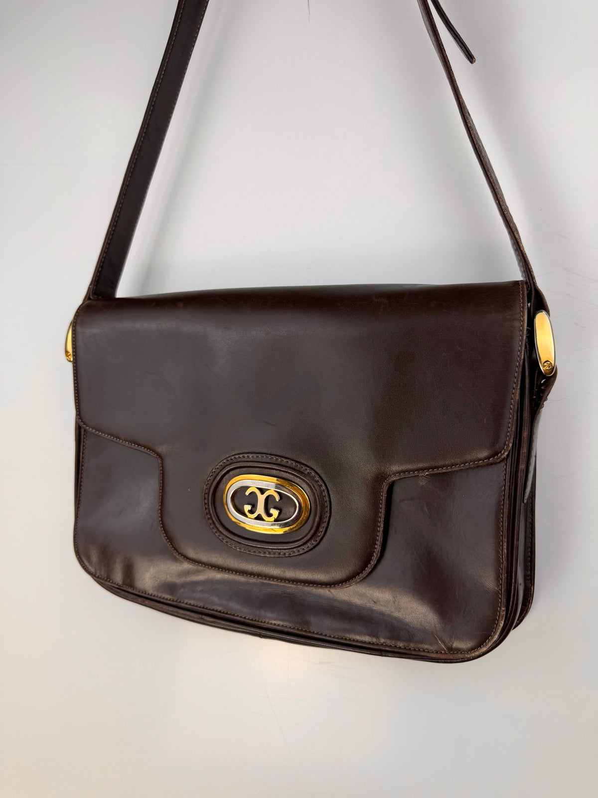 Borsa vintage in pelle marrone cioccolato con dettagli bicolore