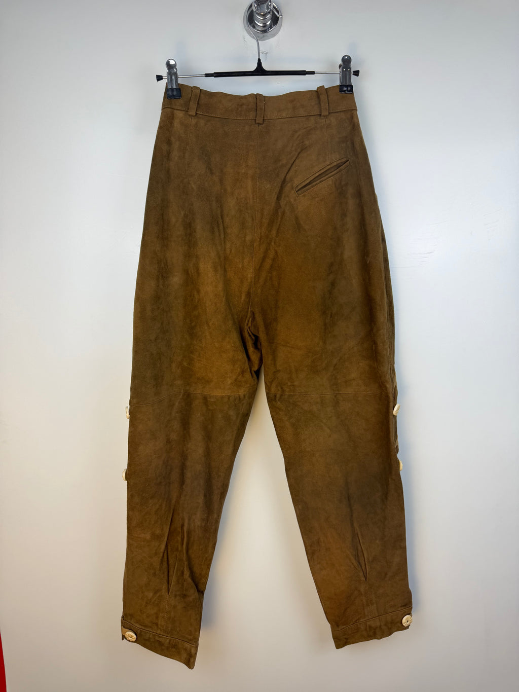 Pantaloni tirolesi originali vintage in pelle scamosciata marrone
