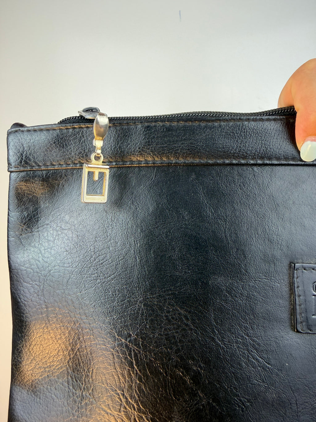 Maxi Pochette Vintage Gianfranco Ferré in Pelle Nera Made in Italy
