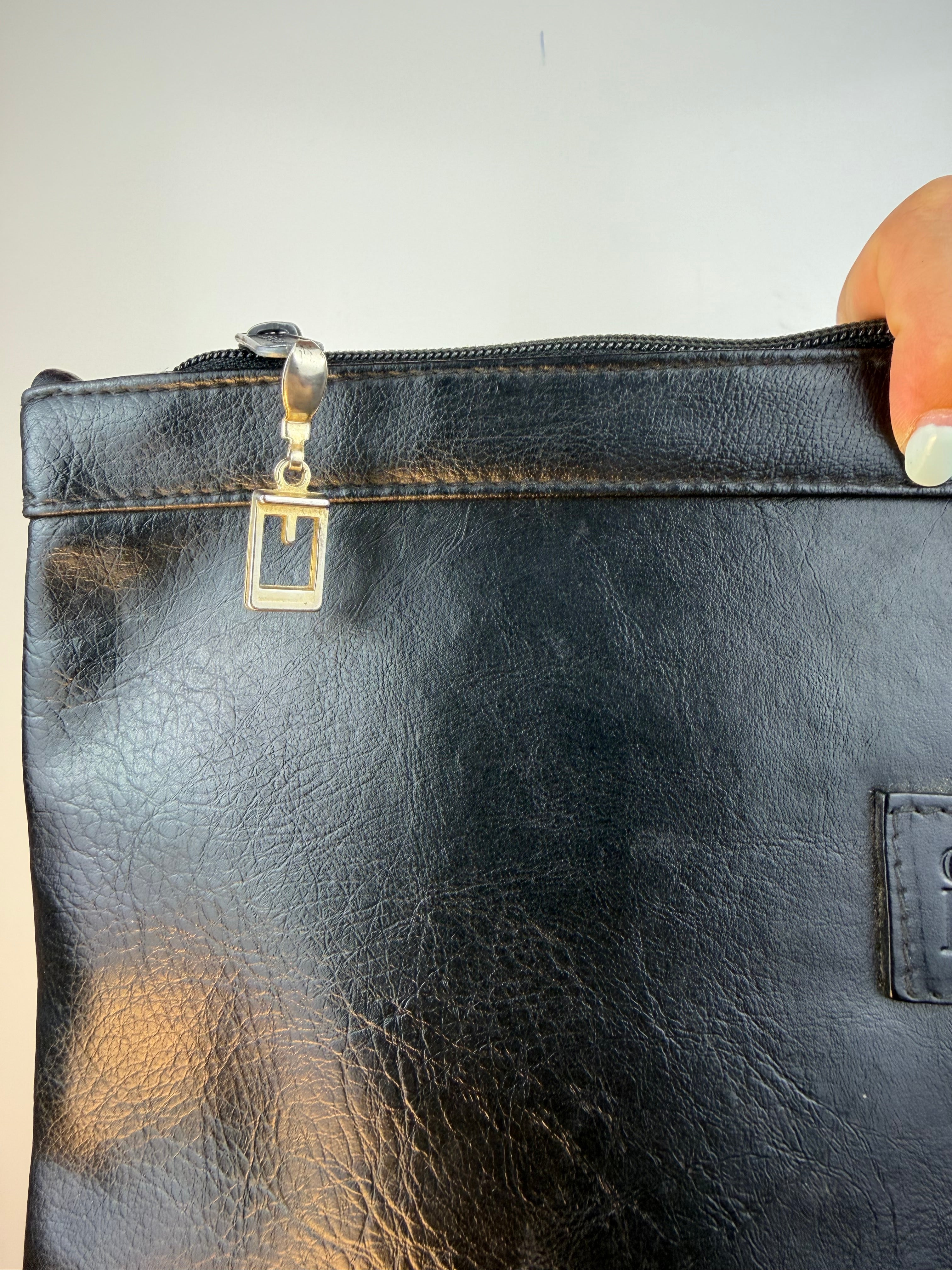 Maxi Pochette Vintage Gianfranco Ferré in Pelle Nera Made in Italy