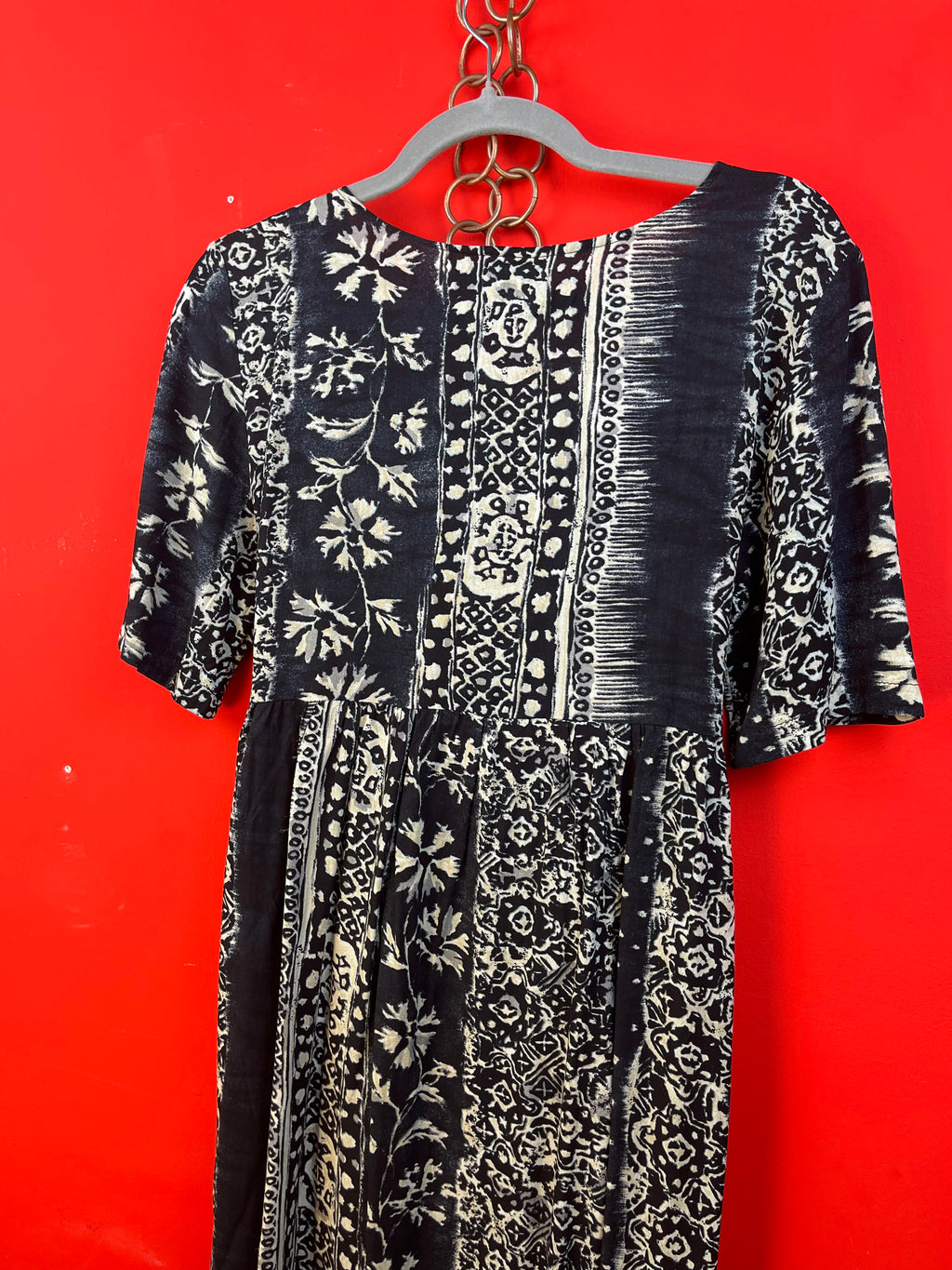 Vintage 90s Black & White Pattern Midi Dress