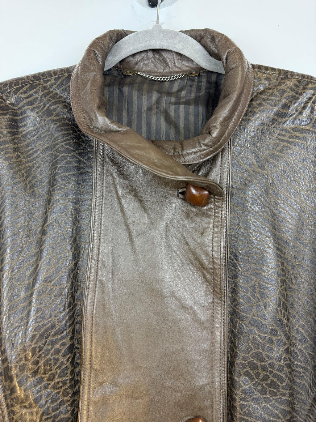 Vintage 90s Genuine Leather Oversized Jacket – Brown – Size 42 (Fits L)