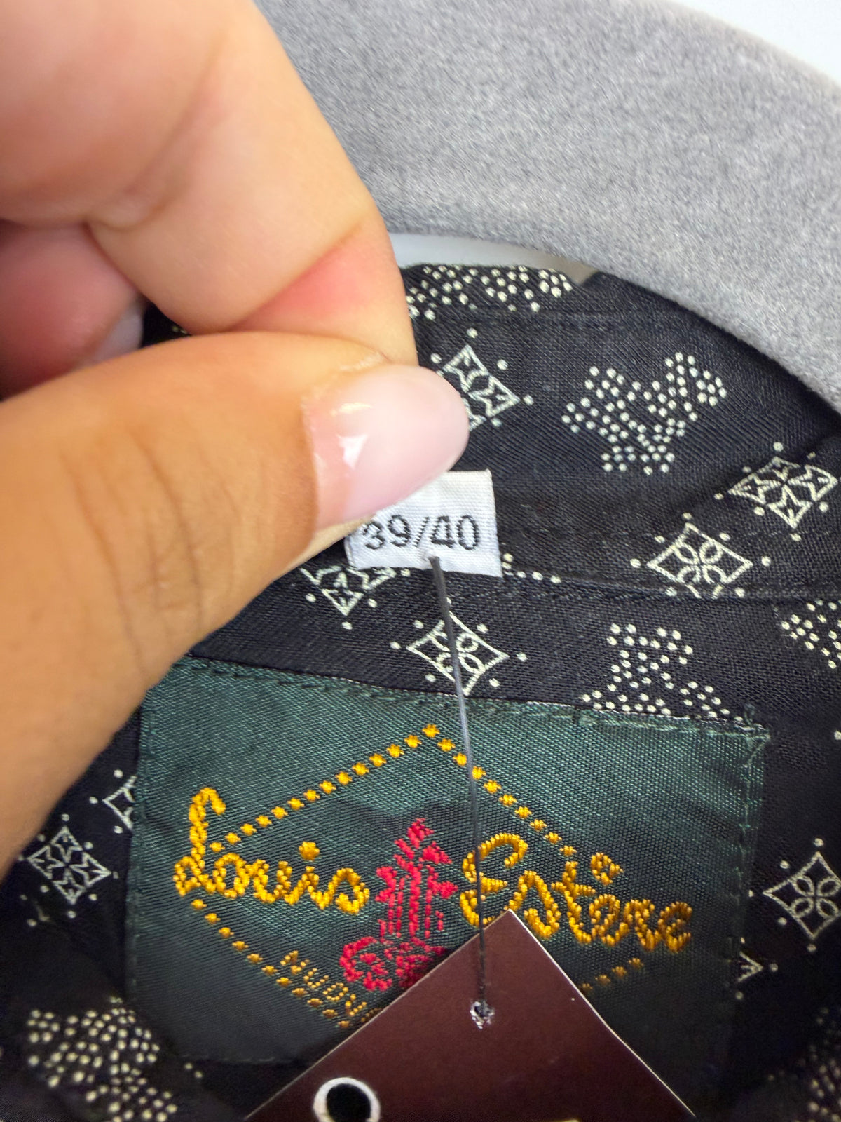 Camicia vintage anni ’90 nera con stampa geometrica