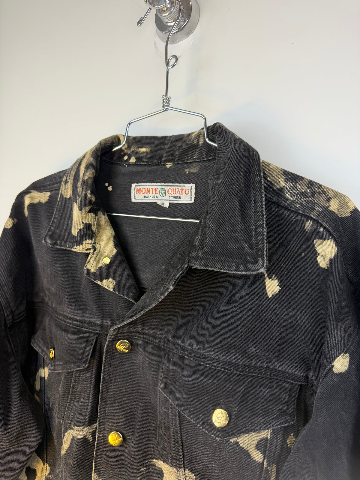 Giacca vintage in denim tie-dye nero e beige – Monte Quato