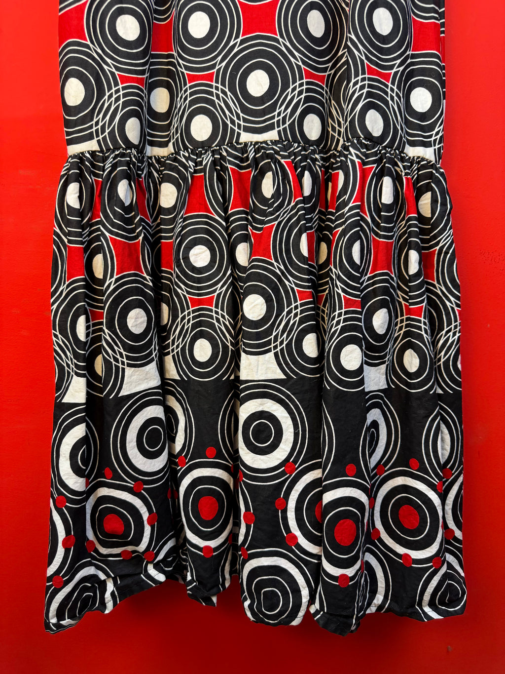 Abito sartoriale vintage in tessuto Wax con fantasia geometrica