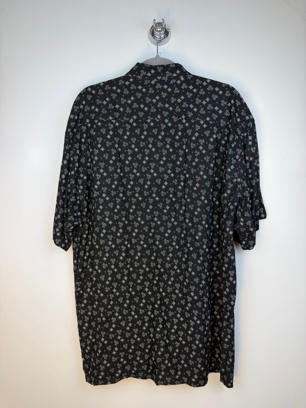 Camicia vintage anni ’90 nera con stampa geometrica