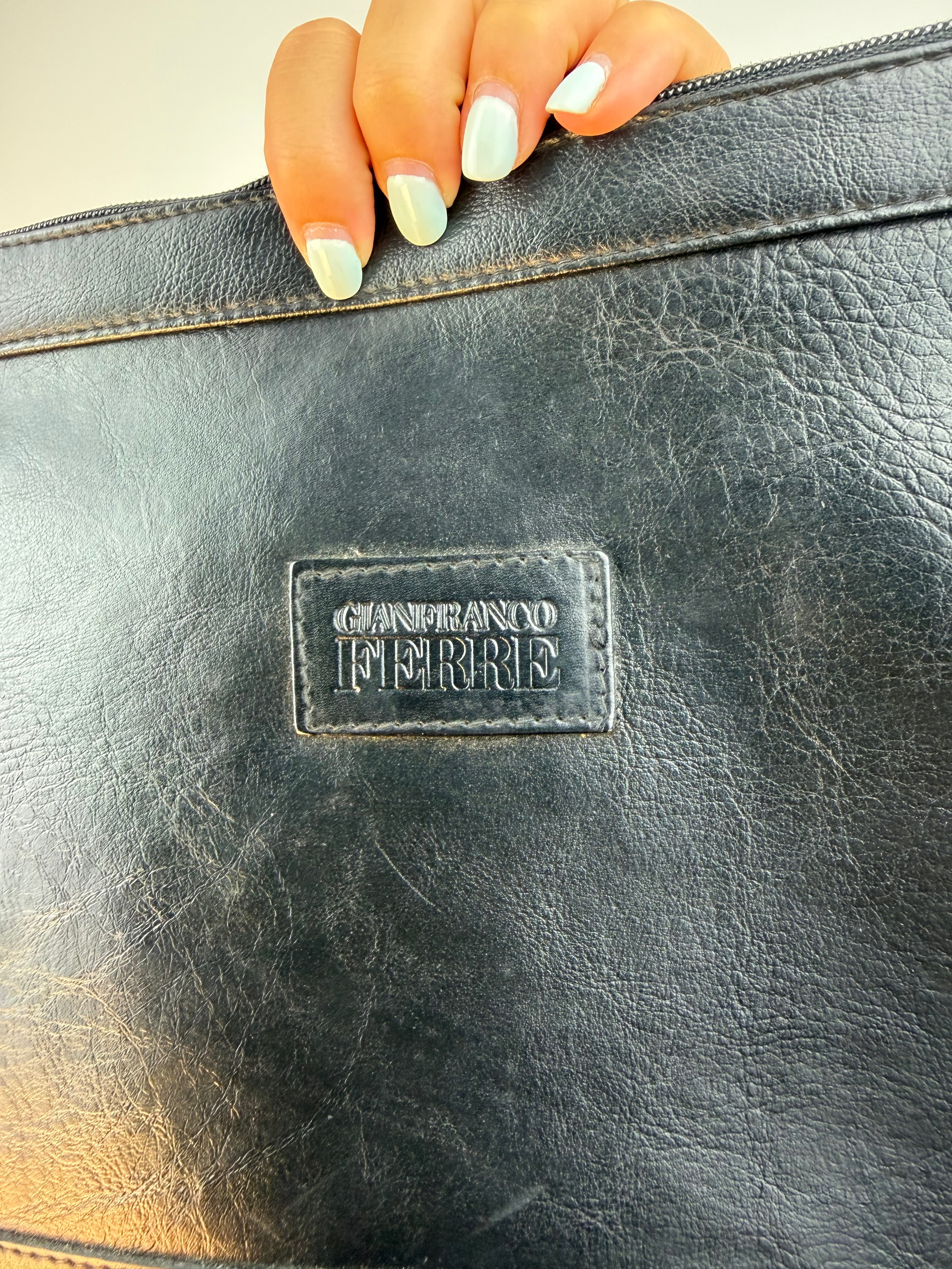 Maxi Pochette Vintage Gianfranco Ferré in Pelle Nera Made in Italy