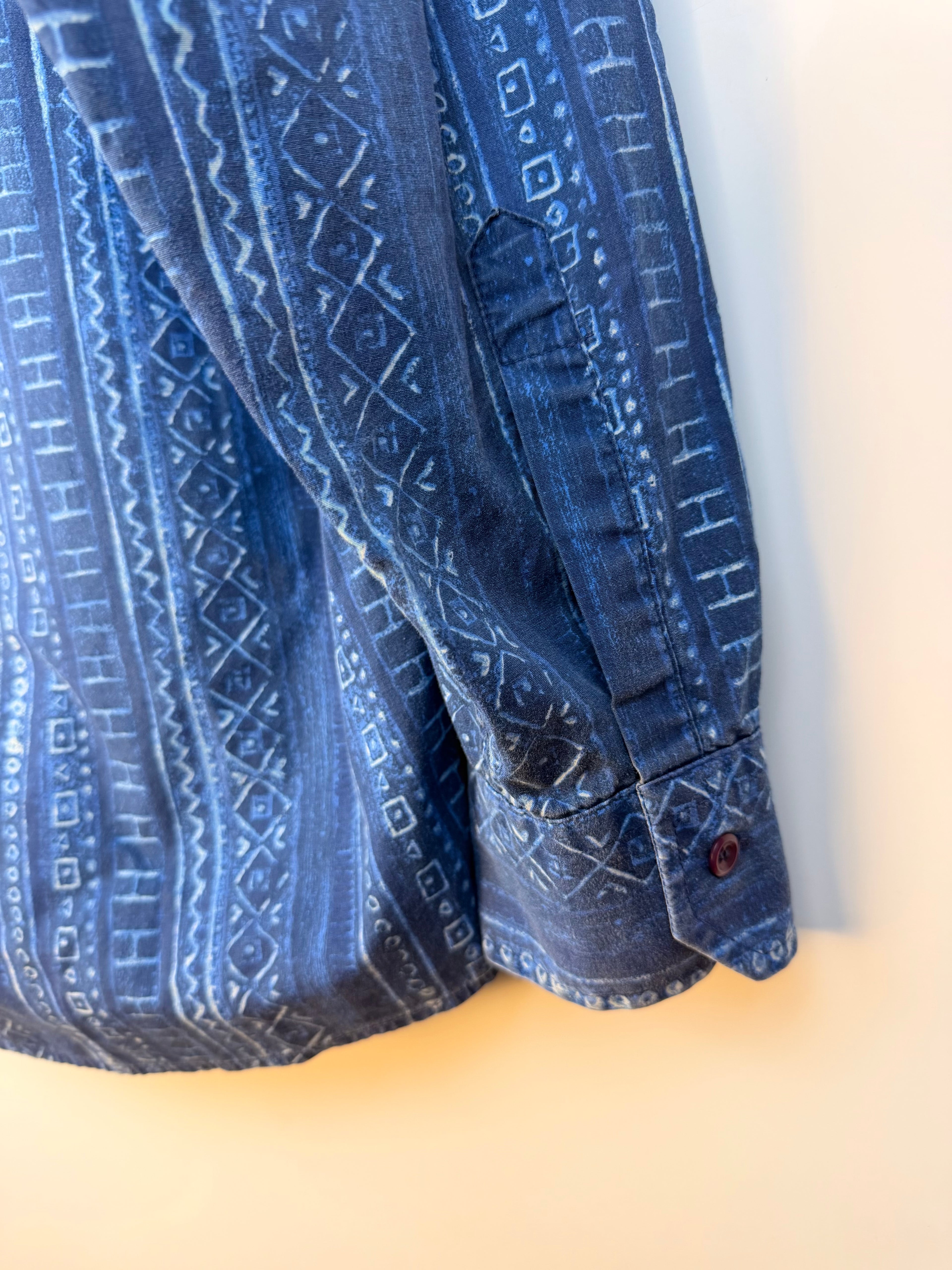 Vintage Exigo 90s Geometric Blue Shirt –