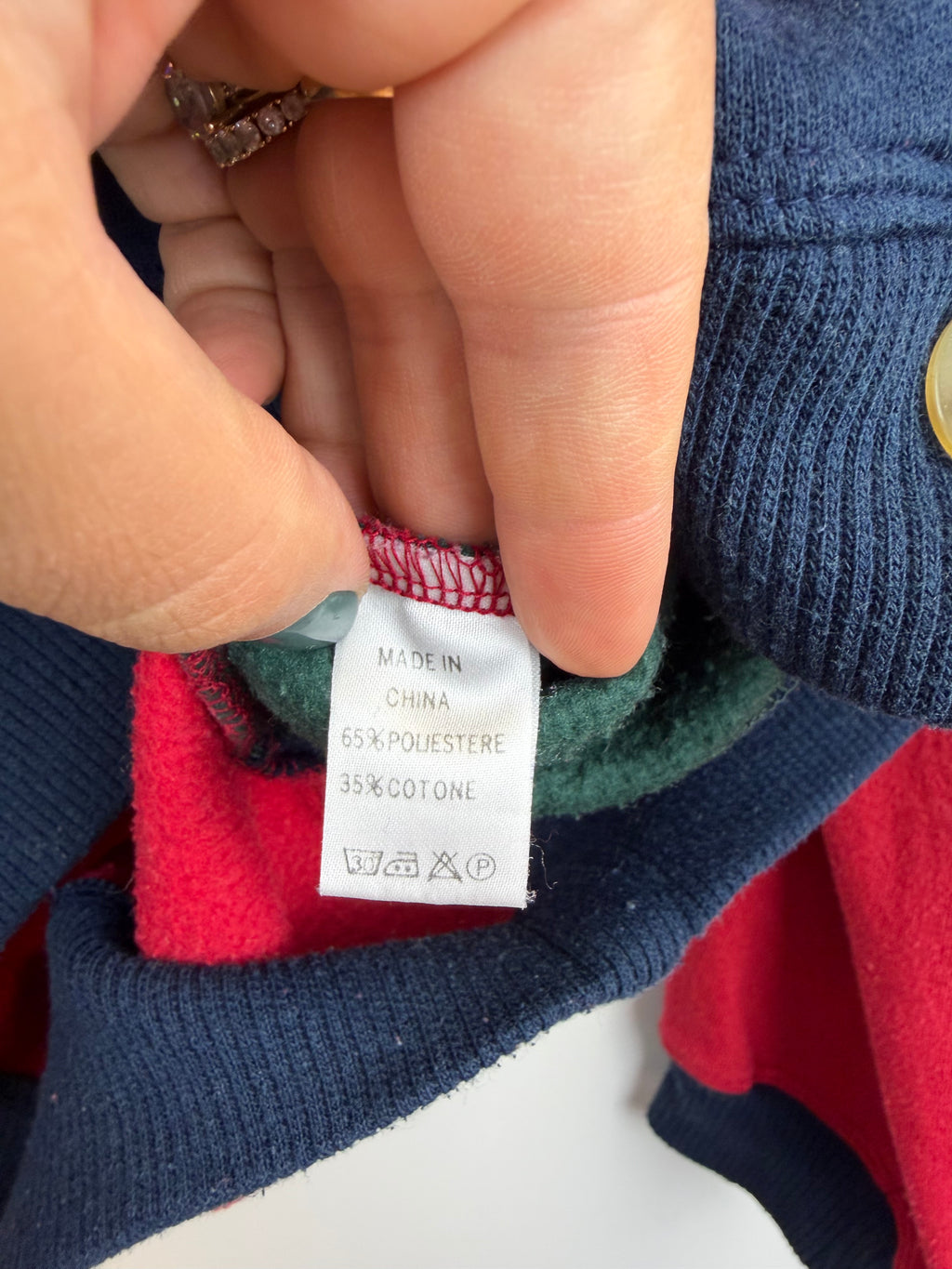 Felpa cardigan vintage con ricami e applicazioni