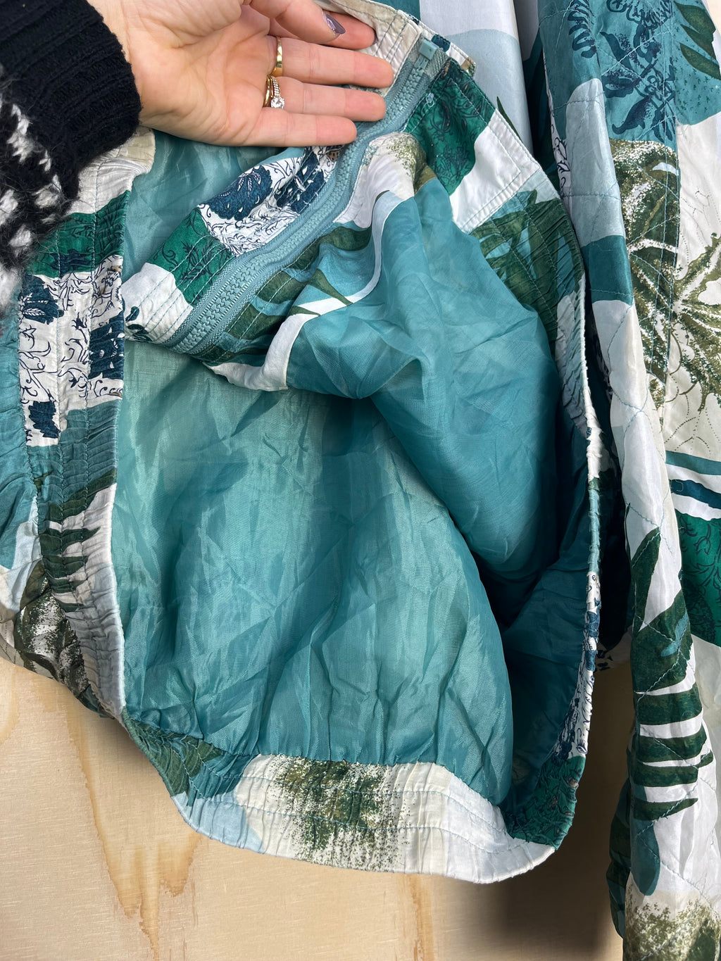 Vintage Silk Patterned Jacket Green Oversize 90s