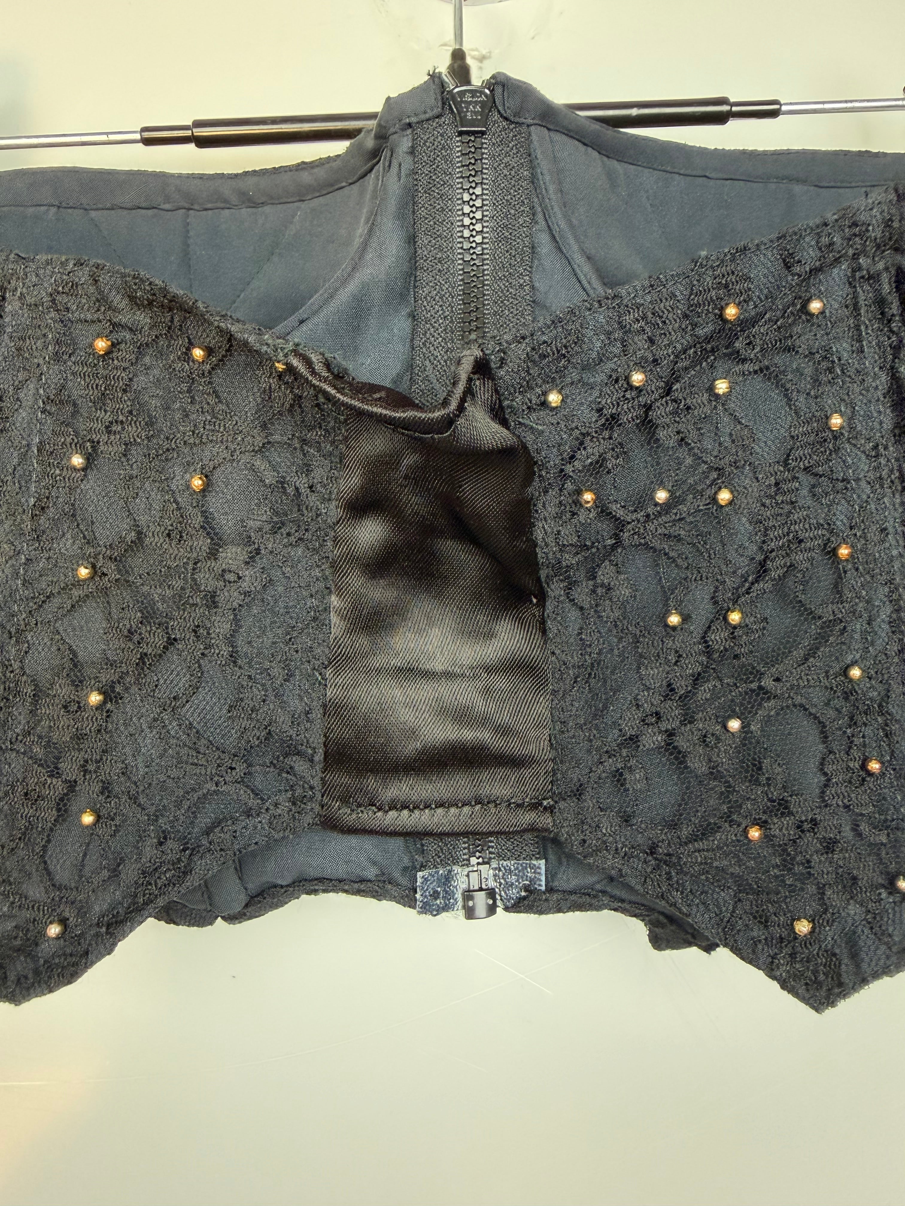 Vintage Carisma Bustier Nero Gioiello in Pizzo – Y2K